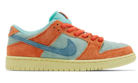 Nike SB Dunk Low Orange Emerald Rise