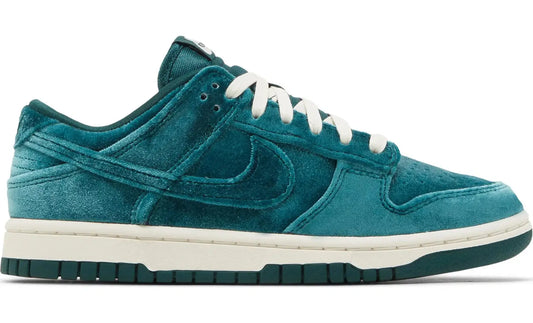 Nike Dunk Low Velvet Teal W